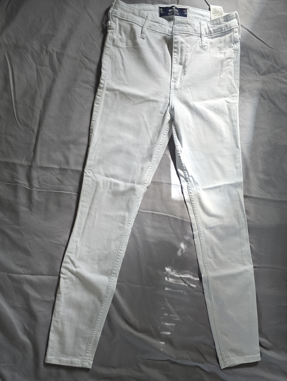 Hollister Women's Skinny Jeans in White